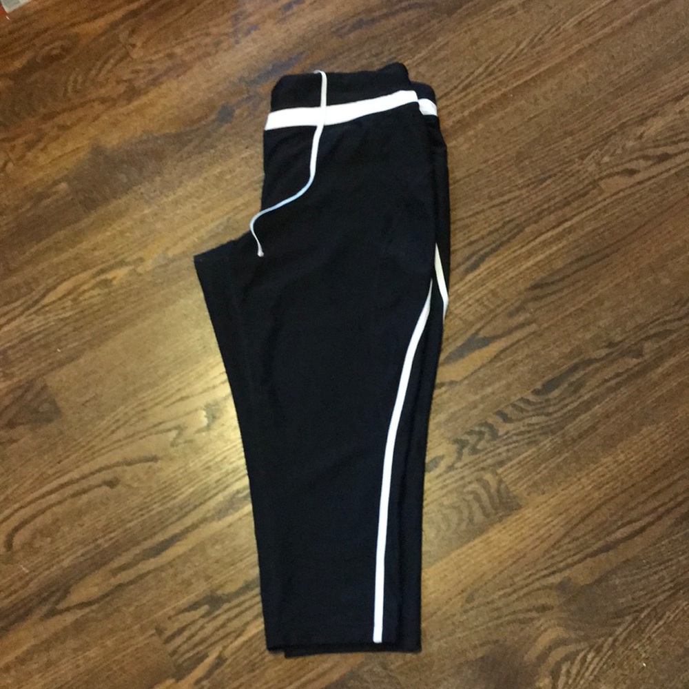Xersion Capri workout pants